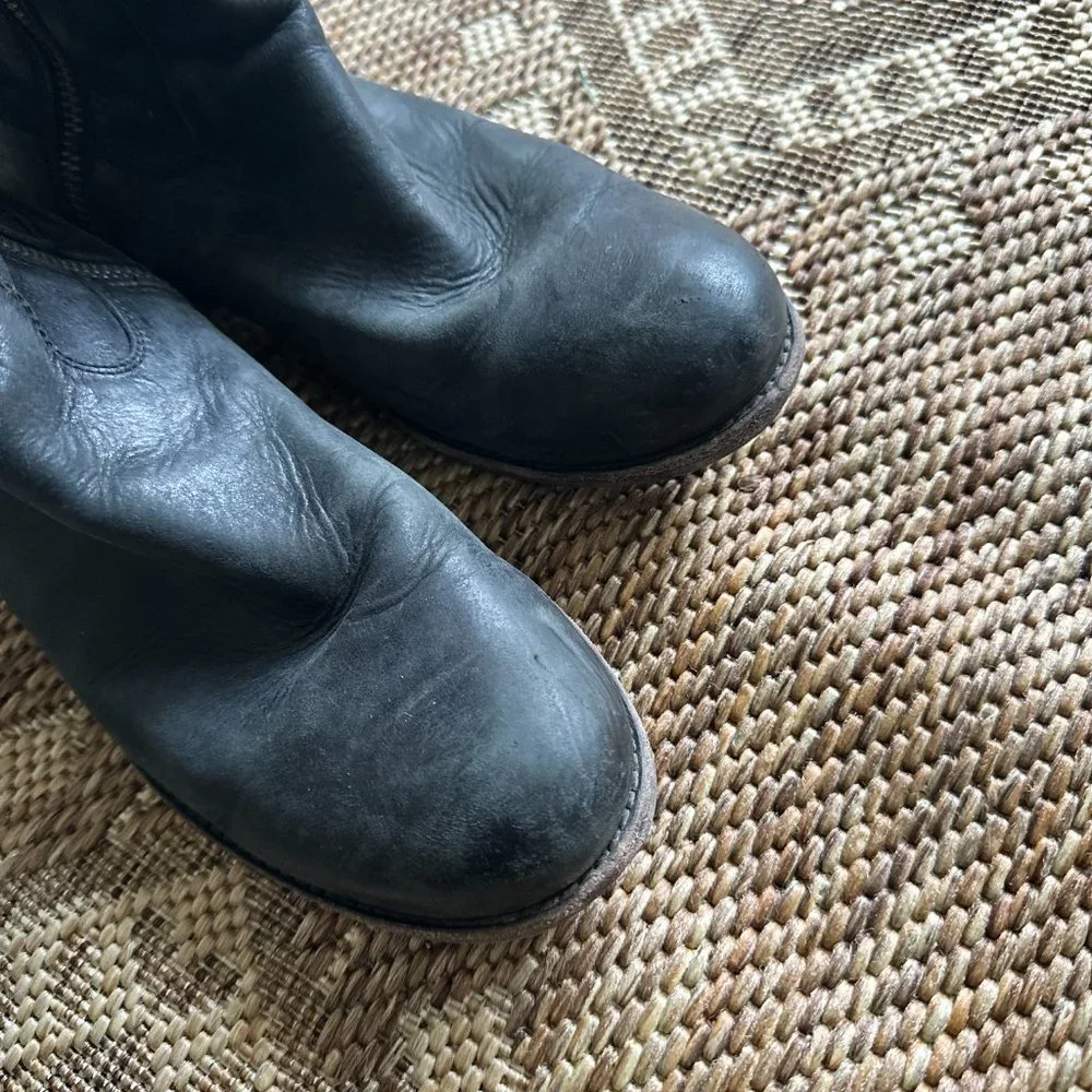 black leather FRYE Tall Riding Boots with side zipper, 7 - Picture 10 of 16